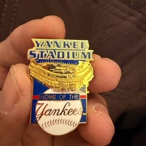Yankee Stadium Enamel Tie Pin - Gold & Blue Yankees